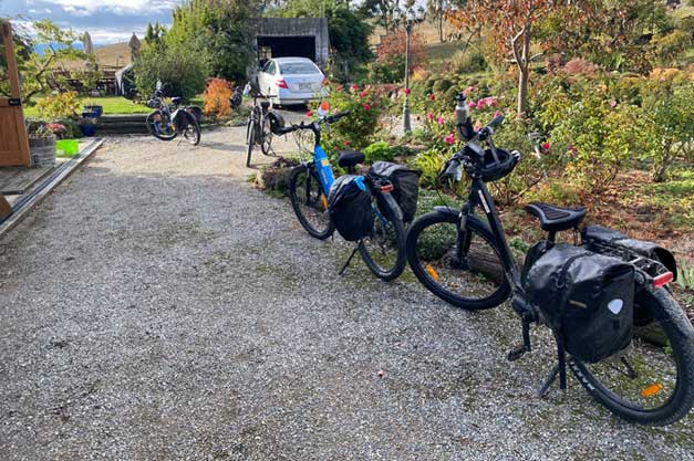 Komako Poenies Accommodation trail bikes